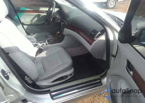 2005 BMW 330I из США, поврежденный, VIN WBAEV53485KM41144